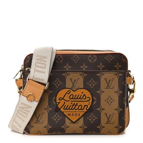 LOUIS VUITTON X NIGO Reverse Monogram Stripes .